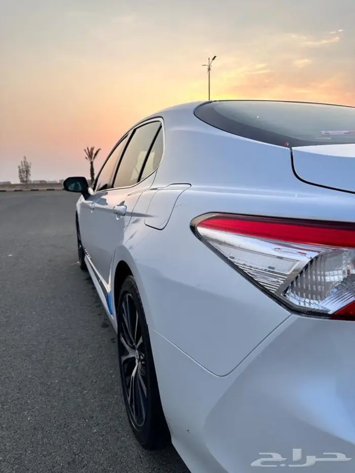 كامري هايبرد 2020 ماشيه قليل وكاله(تم البيع) 4