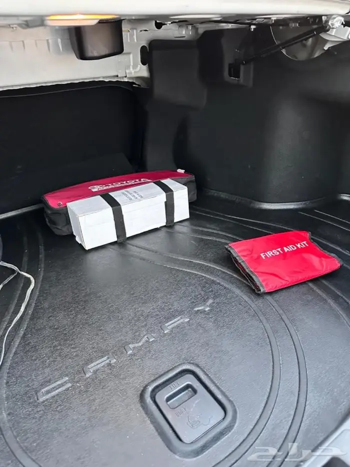 كامري هايبرد 2020 ماشيه قليل وكاله(تم البيع) 12