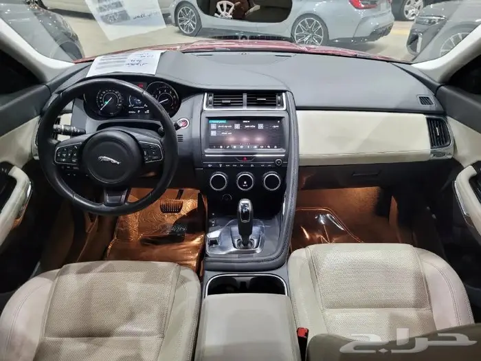 جاغوار E Pace 2019 4