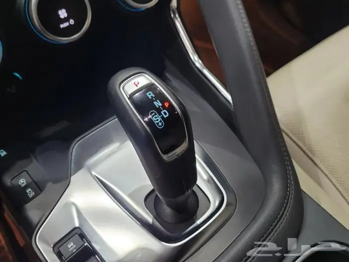 جاغوار E Pace 2019 5