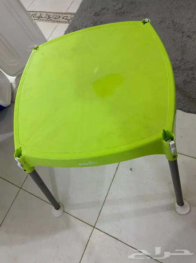 طاولة وكرسي اطفال عالسوم 7