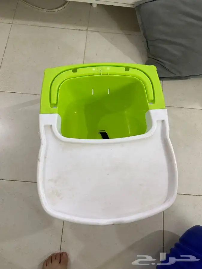 طاولة وكرسي اطفال عالسوم 0