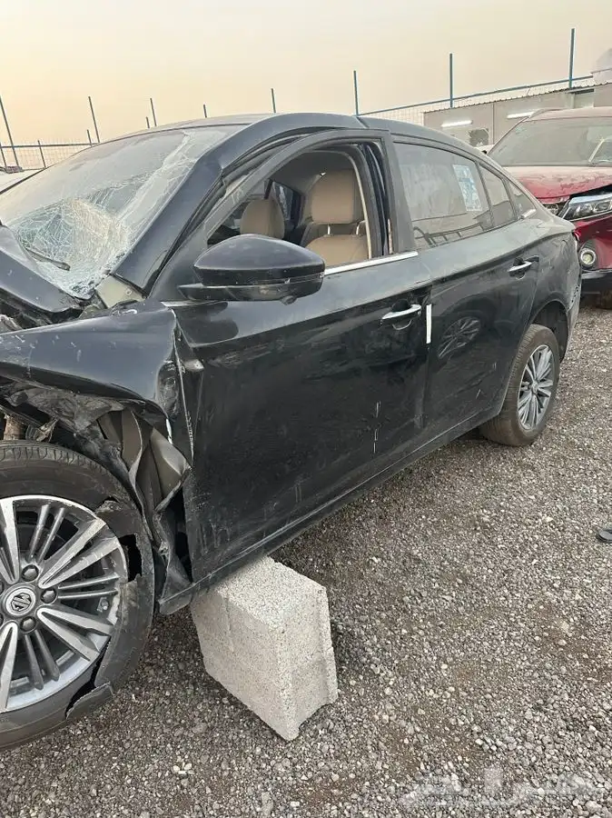 تشليح قطع غيار MG5موديل 2022 3