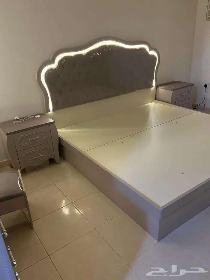 غرف نوم مودرن وكلاسيك عروض جديده 31
