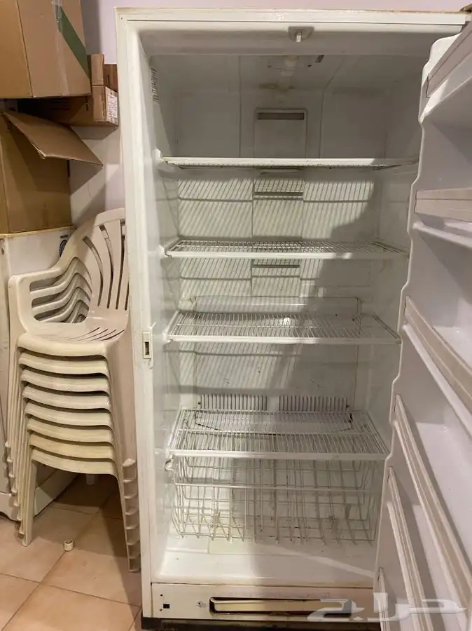 للبيع فريزر كبير واقف 110 فولت امريكي اصلي خالي من العيوب 3