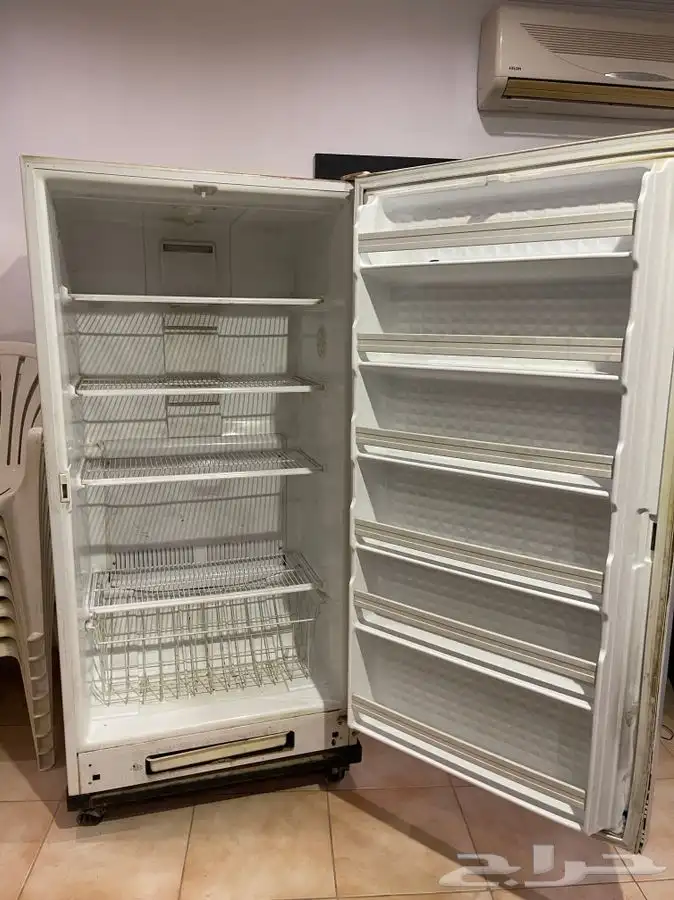للبيع فريزر كبير واقف 110 فولت امريكي اصلي خالي من العيوب 5