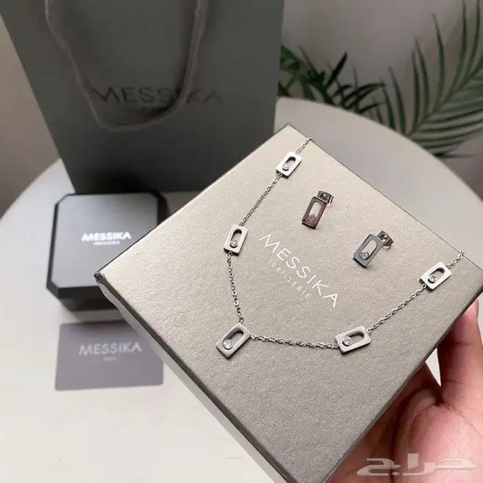 ماركات اساوركارتيرقوتشي لويس فيتون ملحقات الماركة هديه 150 6