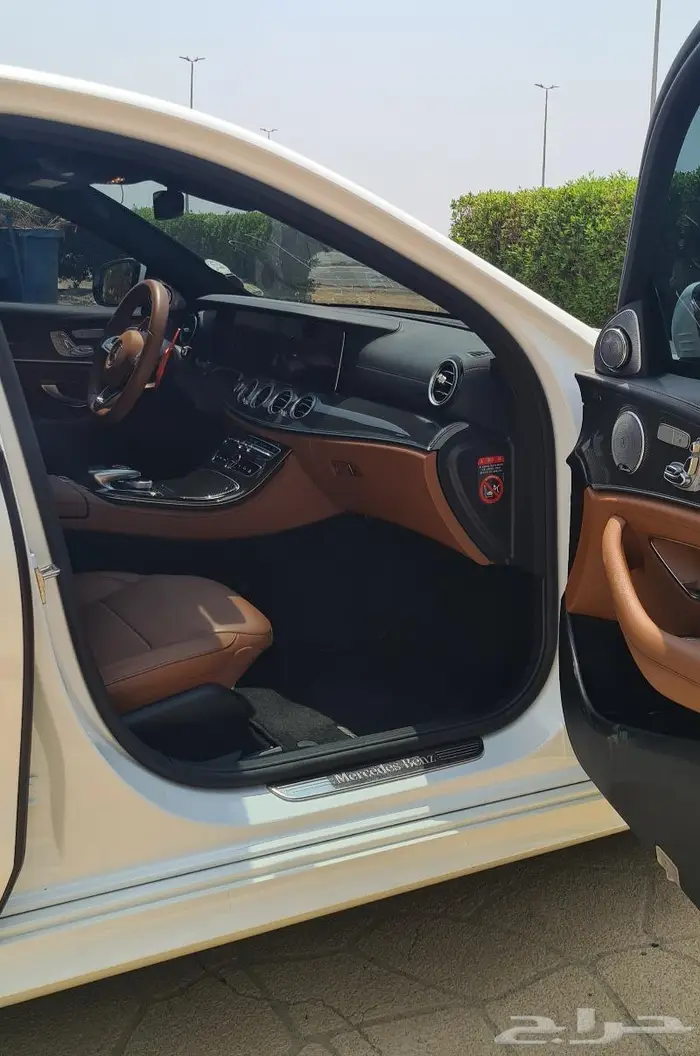 تم البيع E300 AMG 2018 8