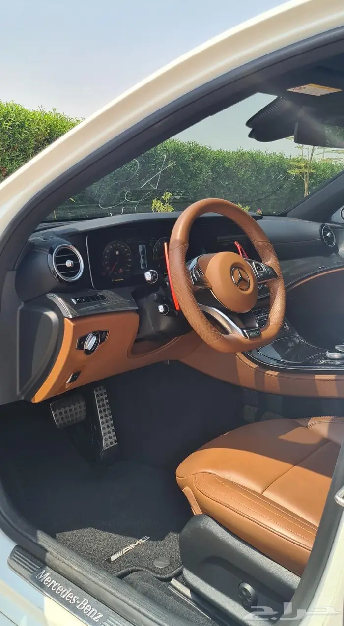 تم البيع E300 AMG 2018 5