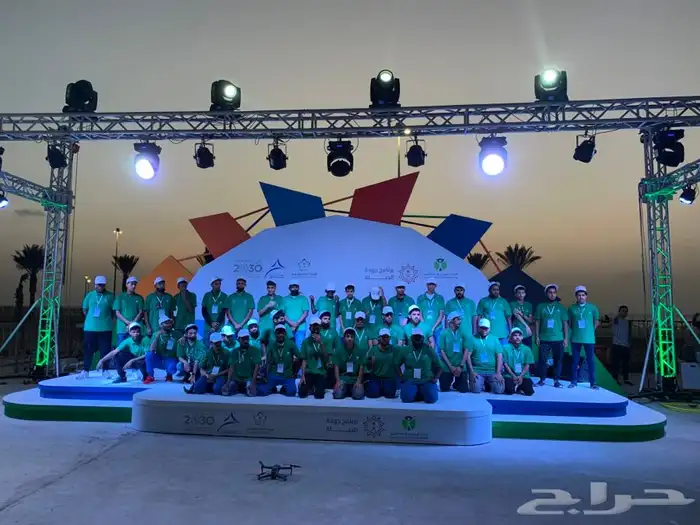 تنظيم المعارض والمؤتمرات حفلات اضاءاه ستى كلرر شاشات استيج 72