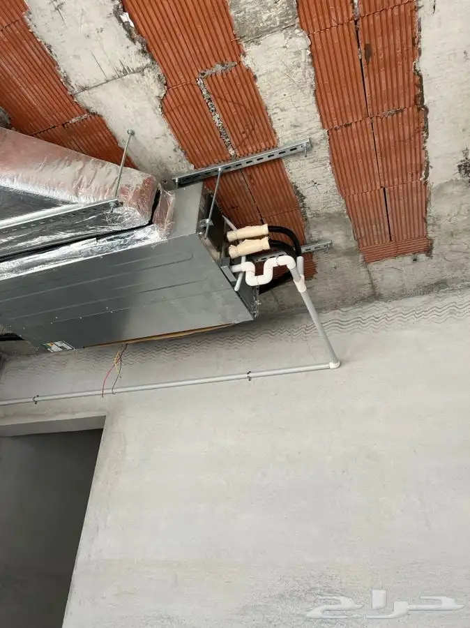دكت مكيفات مركزية واعمال الكلادينج 6