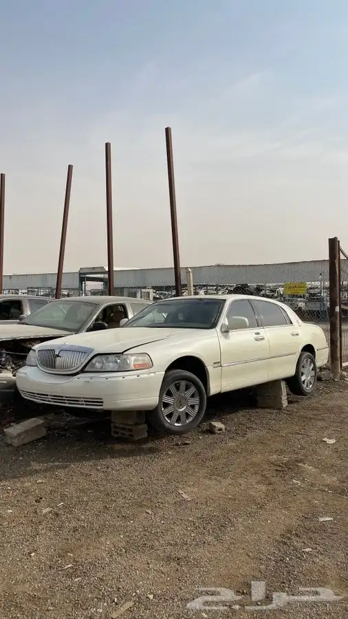 قطع غيار لينكون تاون كار جميع الموديلات 15