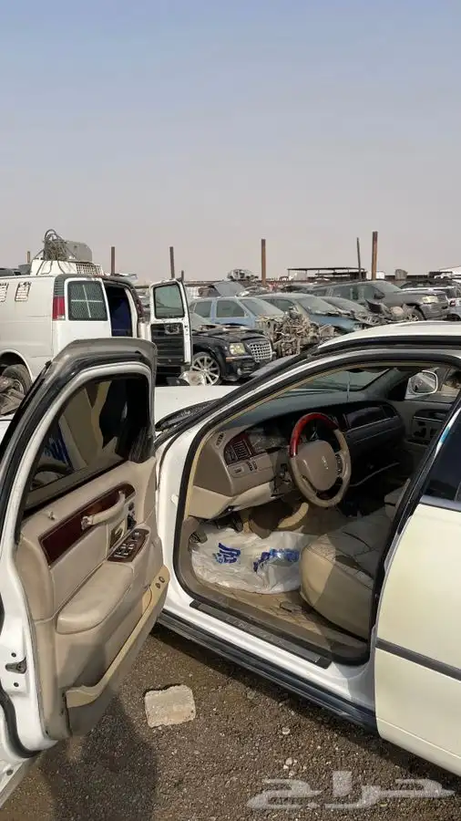 قطع غيار لينكون تاون كار جميع الموديلات 2