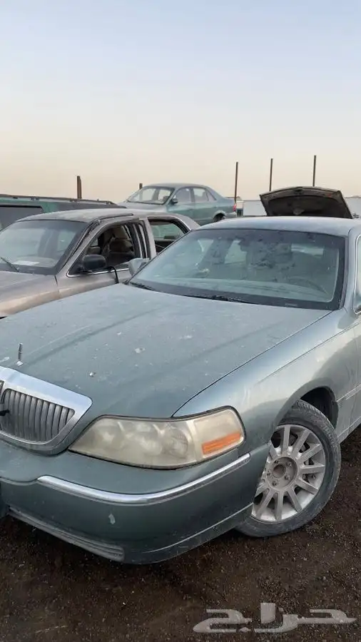 قطع غيار لينكون تاون كار جميع الموديلات 16