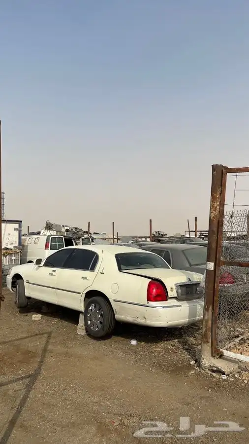 قطع غيار لينكون تاون كار جميع الموديلات 12