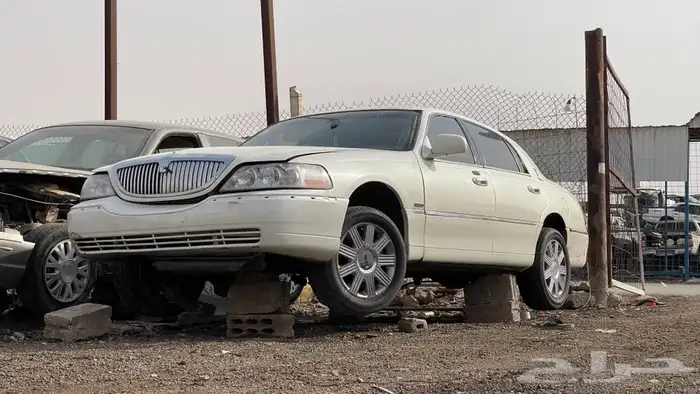 قطع غيار لينكون تاون كار جميع الموديلات 0