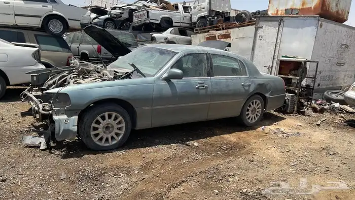 قطع غيار لينكون تاون كار جميع الموديلات 19
