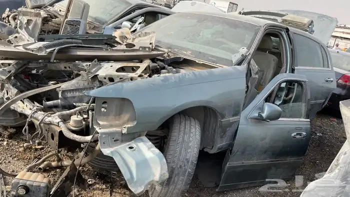 قطع غيار لينكون تاون كار جميع الموديلات 10