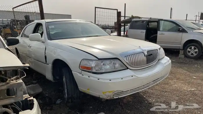 قطع غيار لينكون تاون كار جميع الموديلات 4