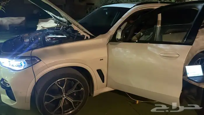 ملاك BMW برمجة ابل كار بلاي وبرامج واكثر 8