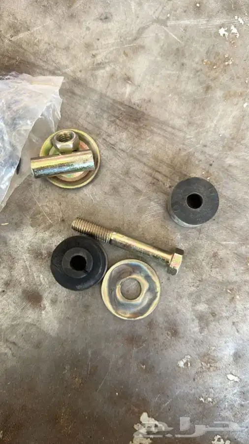 قطع غيار هايلوكس 78 49