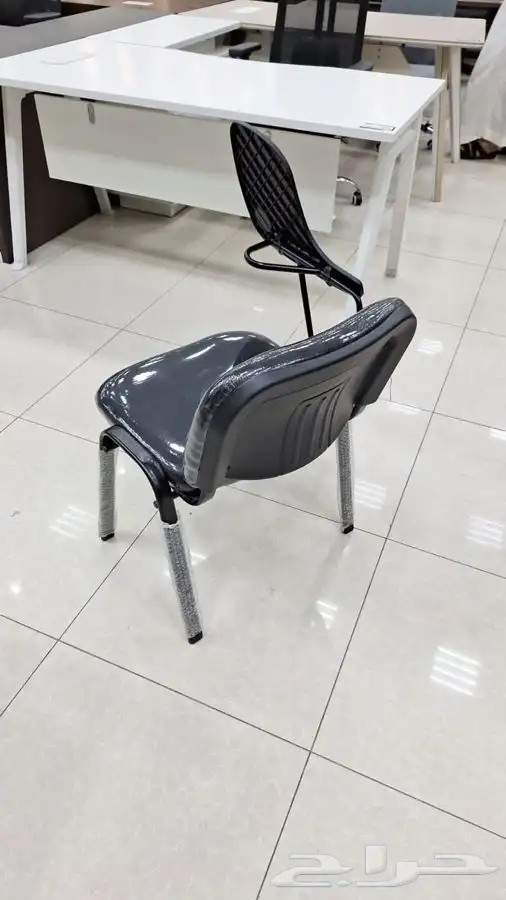 كراسي مدرسية وجامعات مع طاولات مدرسيه ومنزليه 3