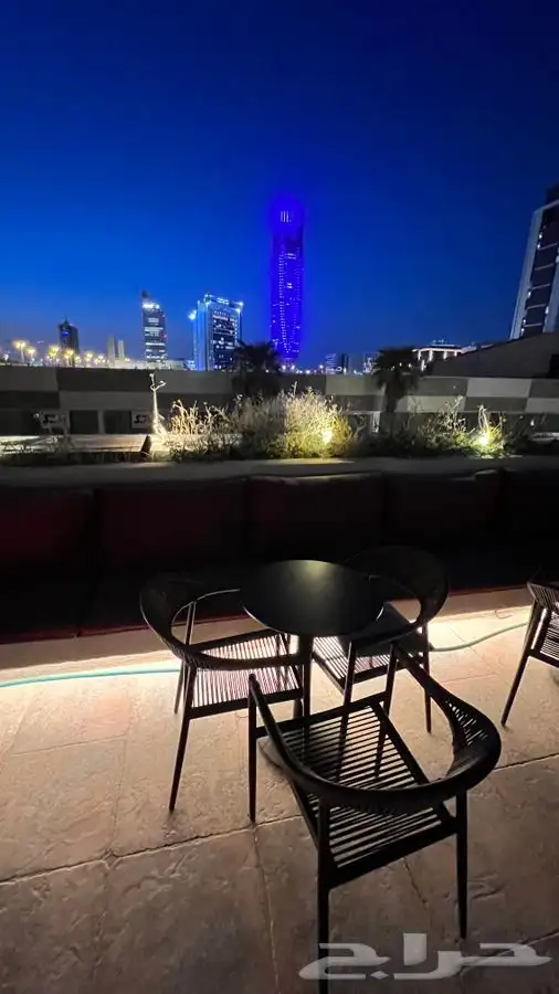 مصمم جرافيك يلبي جميع احتياجك وتصوير ومونتاج فيديو 5