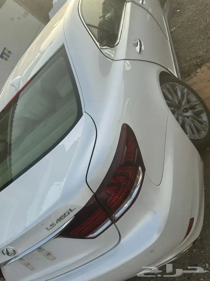 رفارف لكزس 2