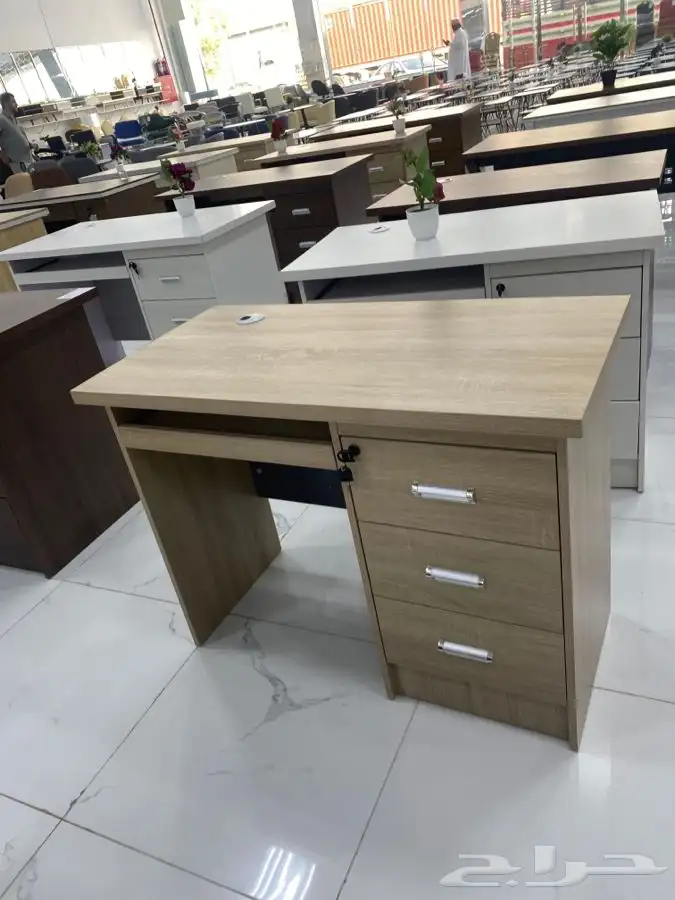 كراسي مدرسية وجامعات مع طاولات مدرسيه ومنزليه 72