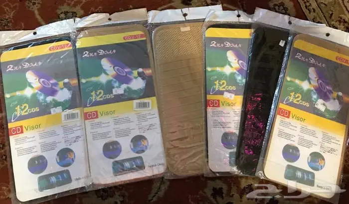 حافظة للسيديات توضع على شمسية السائق في السيارة 1