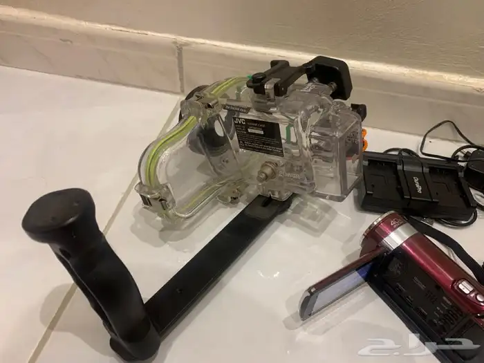كاميرا JVC مع هاوسنج كفر للتصوير تحت الماء 4
