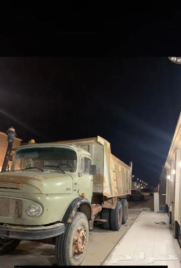 للايجار قلابات ومعدات ثقيله 2