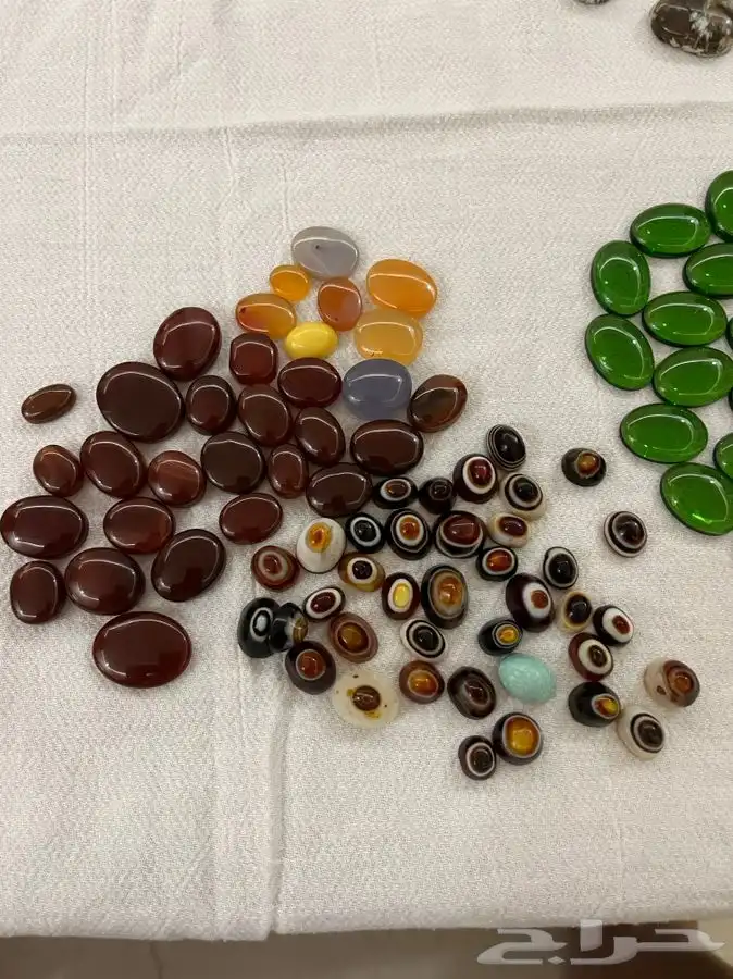 احجار للبيع جمله وبالحبه يمني وعندي 14