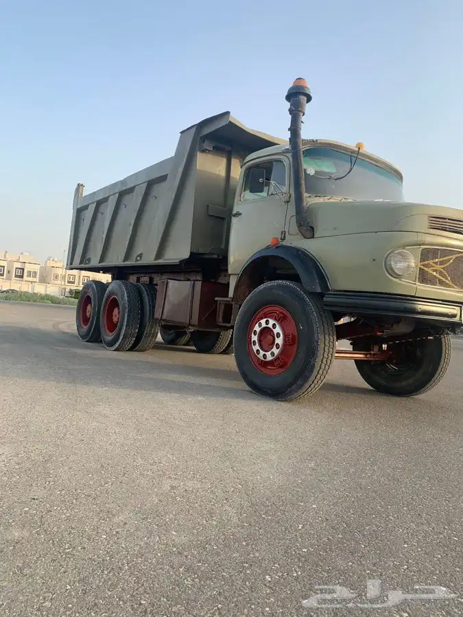 للايجار قلابات ومعدات ثقيله 1