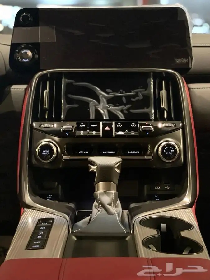 لكزس LX600 اف سبورت 2025 11
