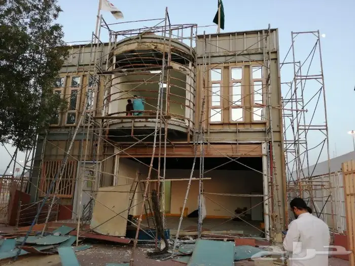 معلم ديكورات وتشطيبات 0