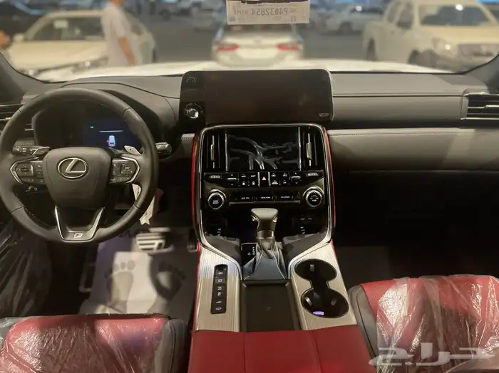 لكزس LX600 اف سبورت 2025 10