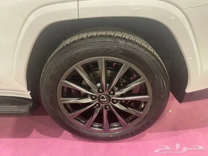 لكزس LX600 اف سبورت 2025 6
