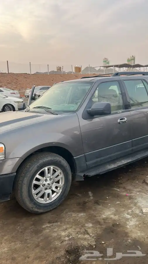 اكسبديشن 2013 قطع غيار 3