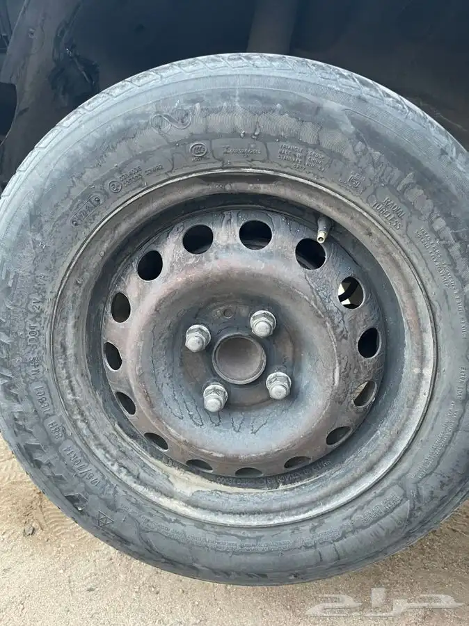 يتوفر لدينا قطع غيار اكسنت 2010 30