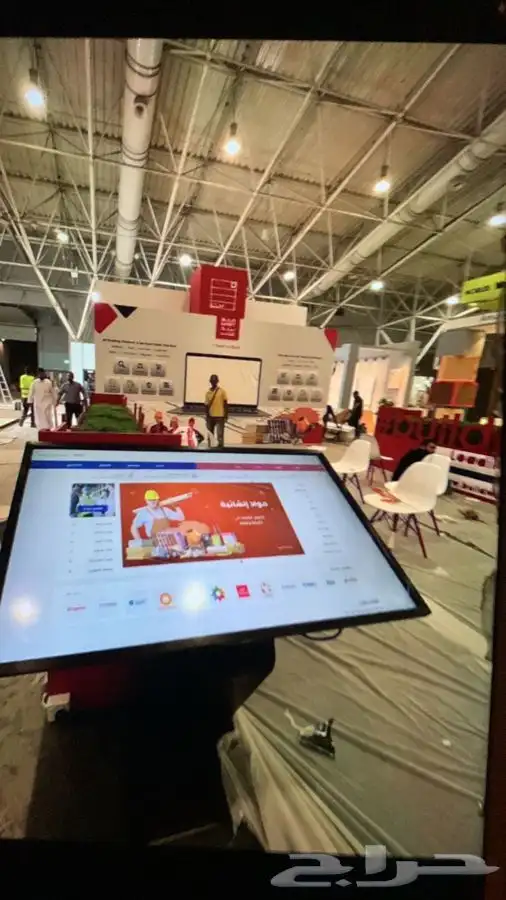 شاشات عارضيه-شاشات طوليه 0