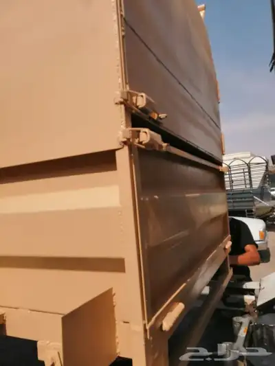 عربة للتخزين مغلقة بالكامل 2