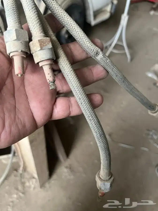 يوجد قطع غيار جيب ريو 4