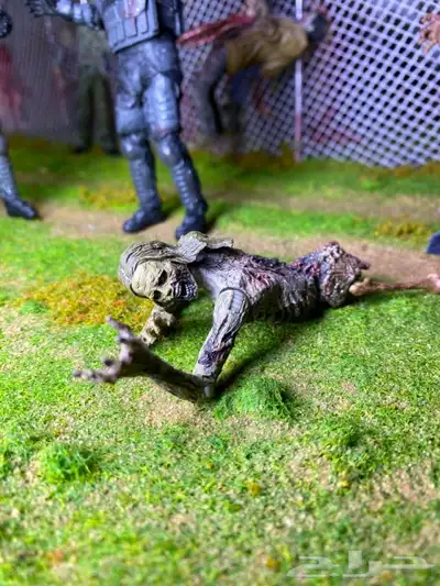 The walking dead diorama 16