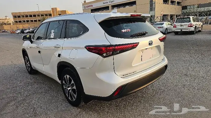 هايلندر نصف فل 2022 لؤلؤي GLE 5