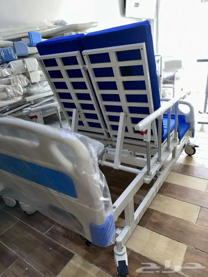 سرير طبي كهربائي يتحول لكرسي 8