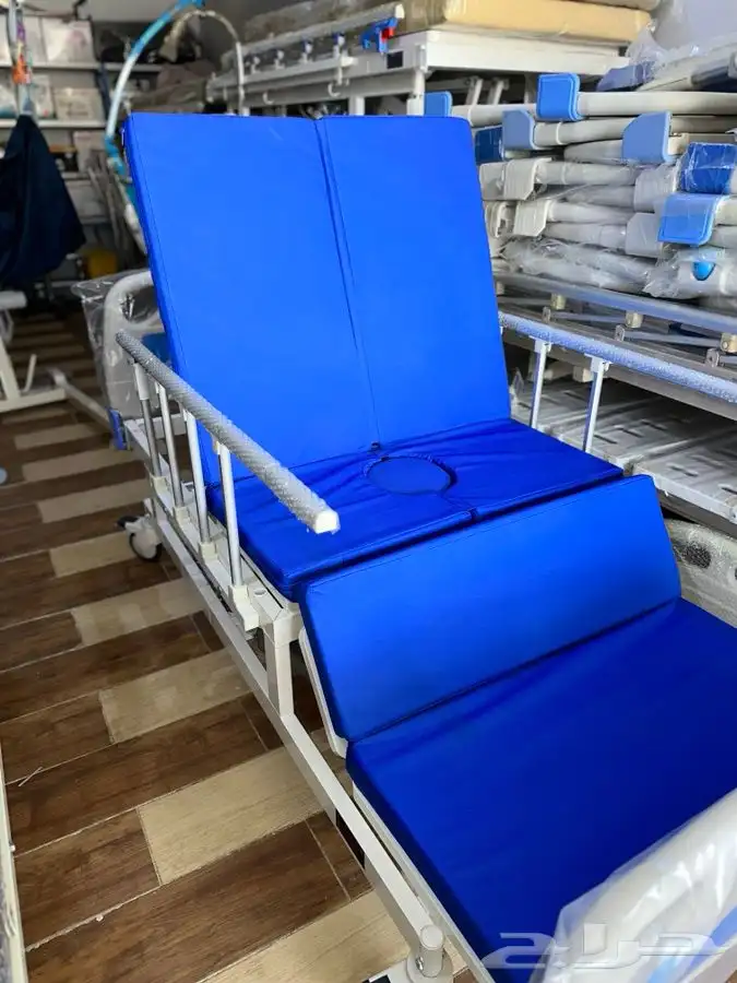 سرير طبي كهربائي يتحول لكرسي 3