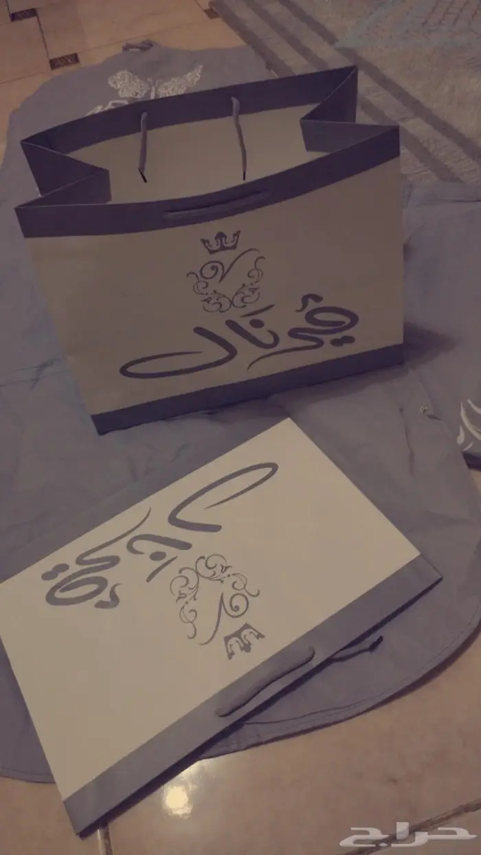 للبيع أكياس هدايه واكياس تخزين الفساتين وازرار منوعه 1