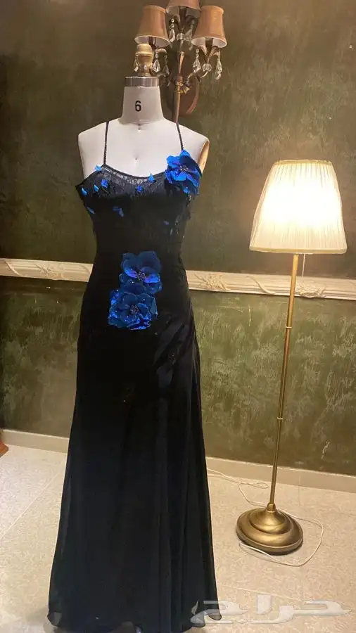 فساتين جديدة للبيع ع 300 ريال ققط 30