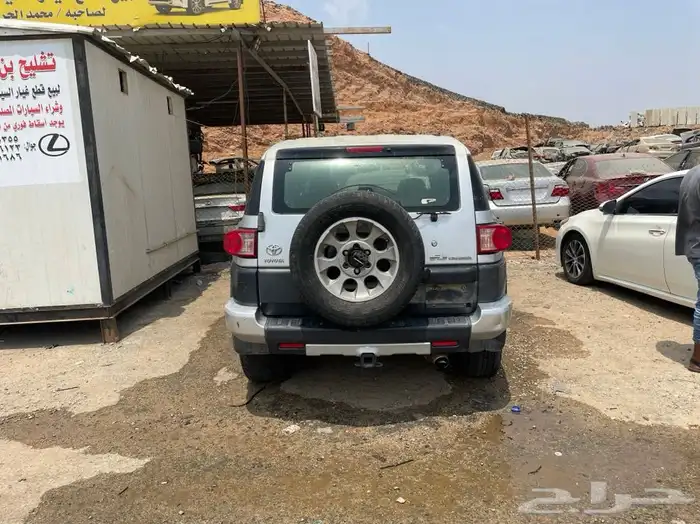 جيب تويوتا اف جي FJ تشليح بيع قطع غيار فقط 4